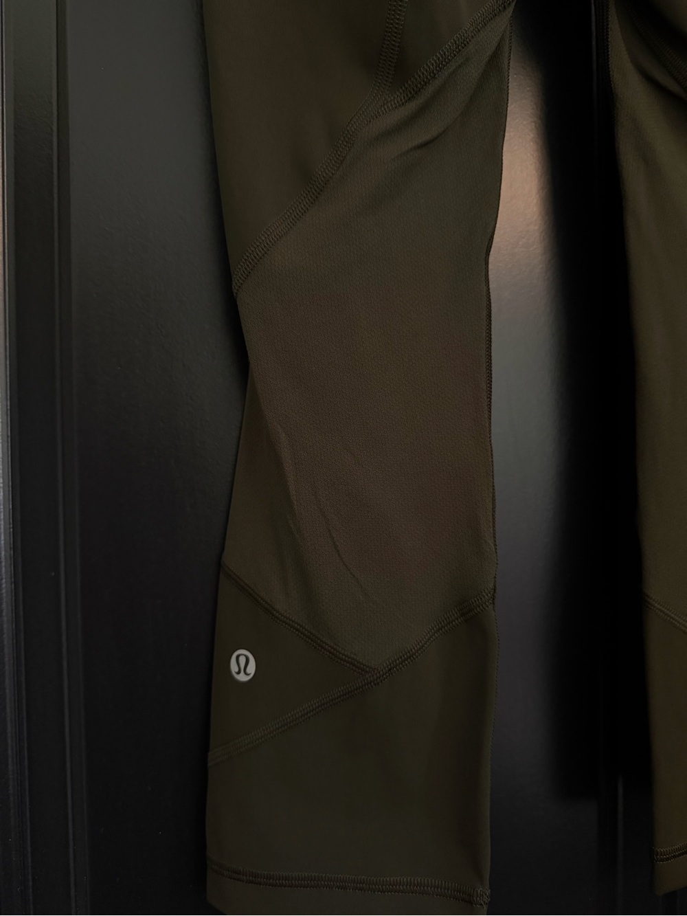 lululemon cropped legging - Picture 4 of 4